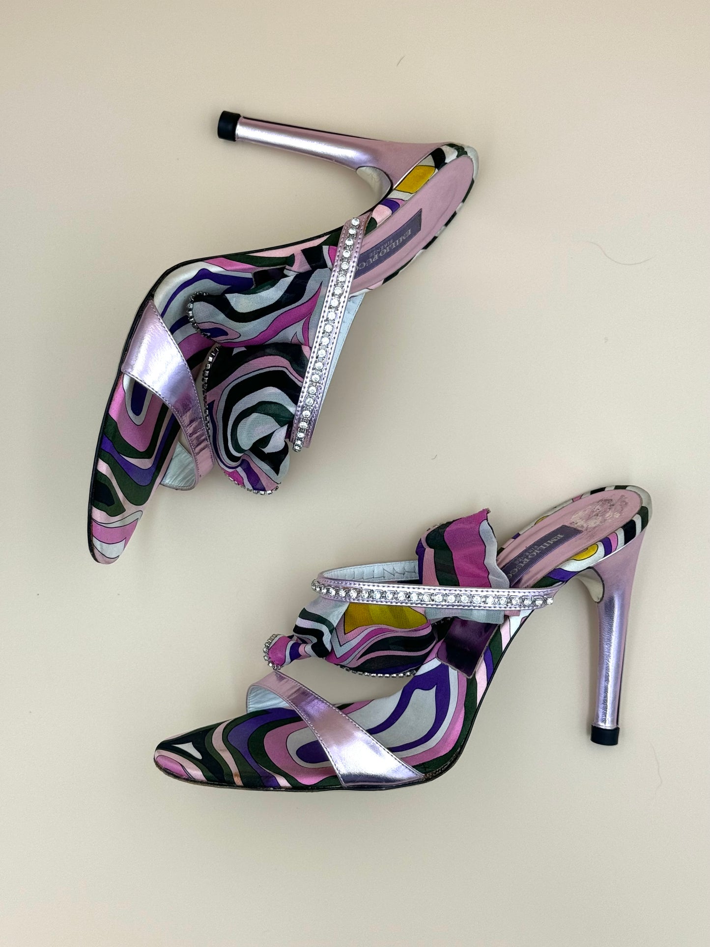 Fall 2003 Emilio Pucci Slides (IT36 / US6)