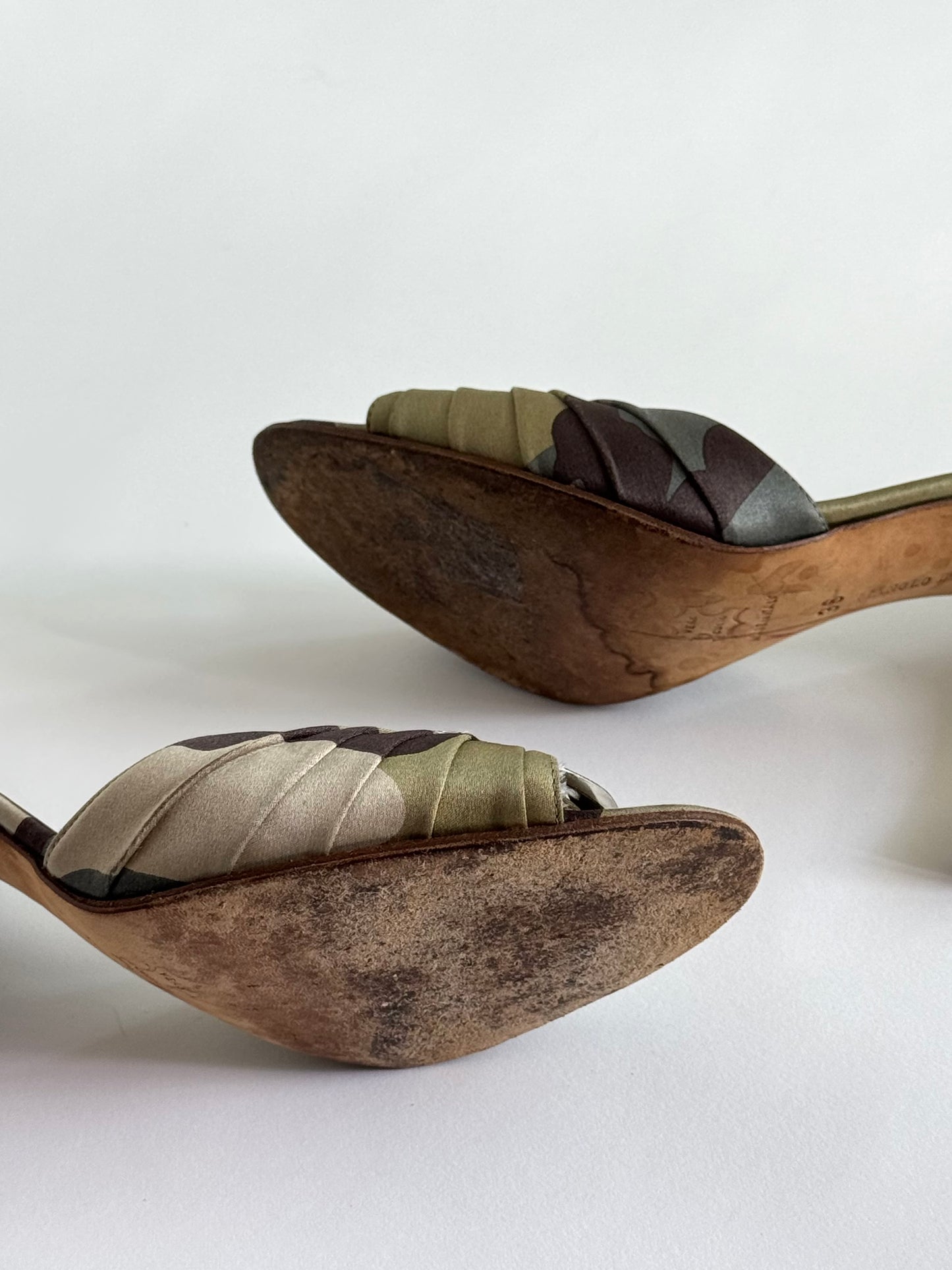 2000’s Manolo Blahnik Camouflage D’Orsay Pumps (IT38 / US8.5)