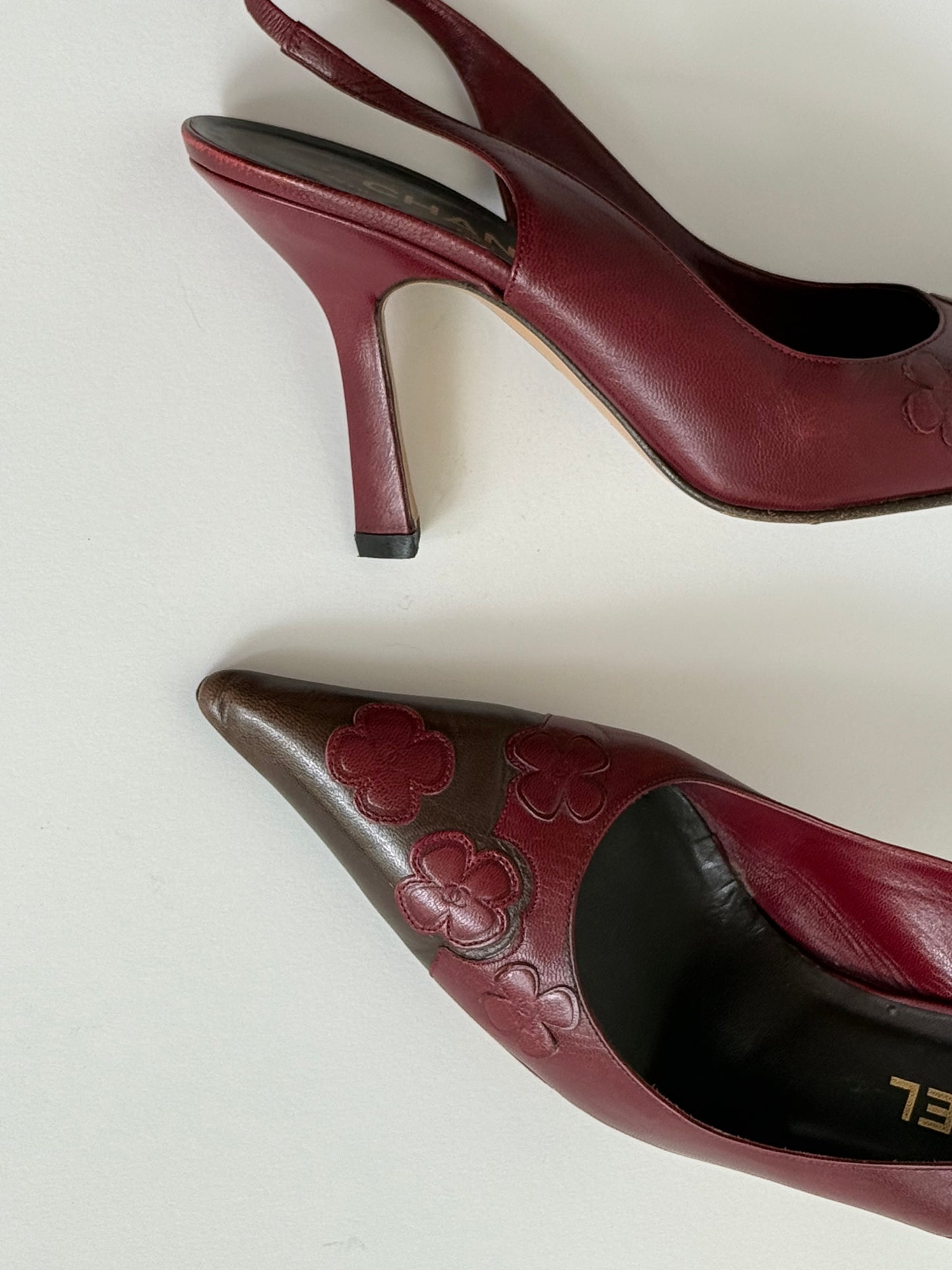 CHANEL 2001 Clover Slingbacks (IT39.5 / US8.5-9)