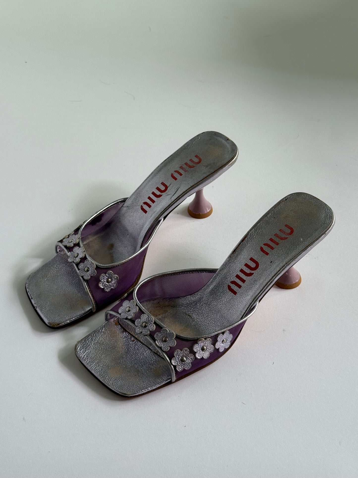 FW1999 Miu Miu Metallic Purple Mesh Floral Sandals (IT37.5 / US7-7.5)