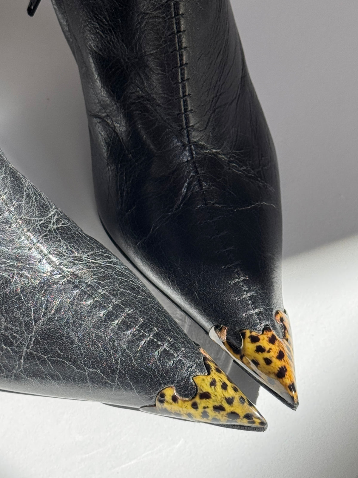 Roberto Cavalli FW2001 Leopard Tip Ankle Boots (IT37 / US7-7.5)
