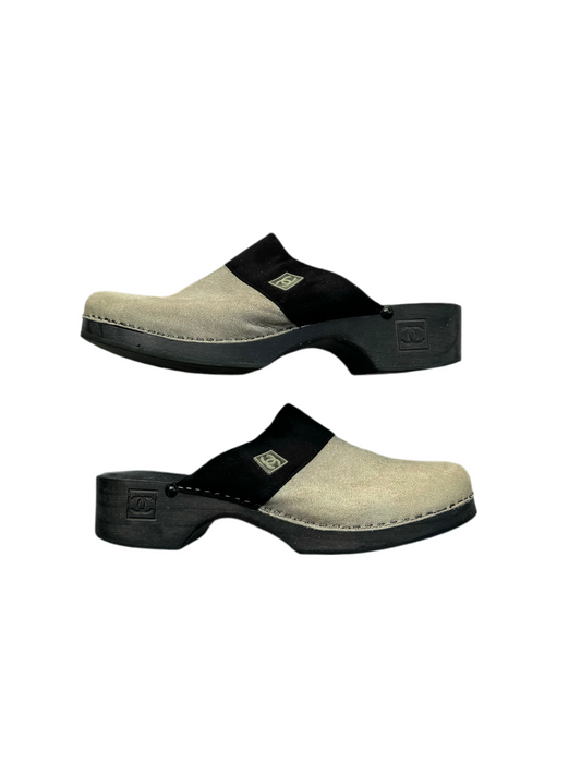 Vintage CHANEL Clogs (IT38 / US7-7.5)