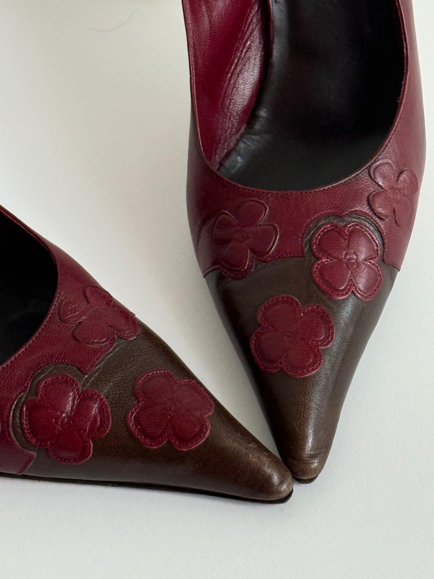 CHANEL 2001 Clover Slingbacks (IT39.5 / US8.5-9)