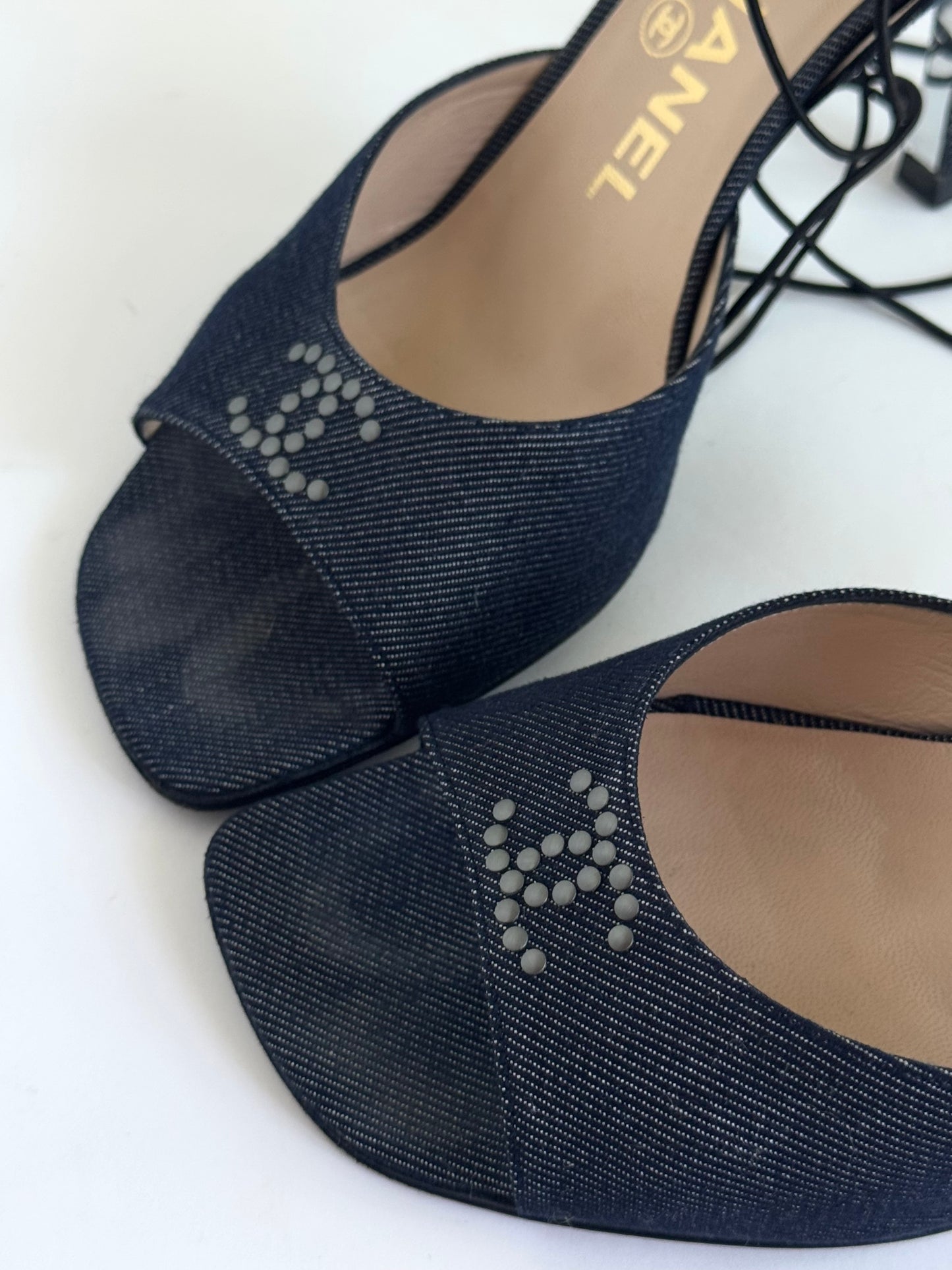 CHANEL Blue Denim Wrap-Up Sandals (IT36.5 / US6-6.5)