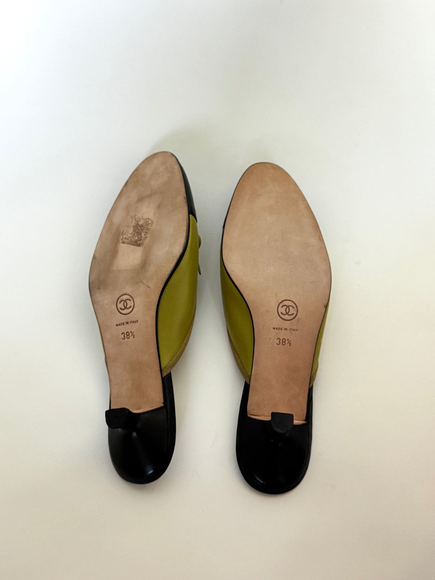 CHANEL Vintage (2004) Pistachio Mules (IT38.5 / US7.5-8)